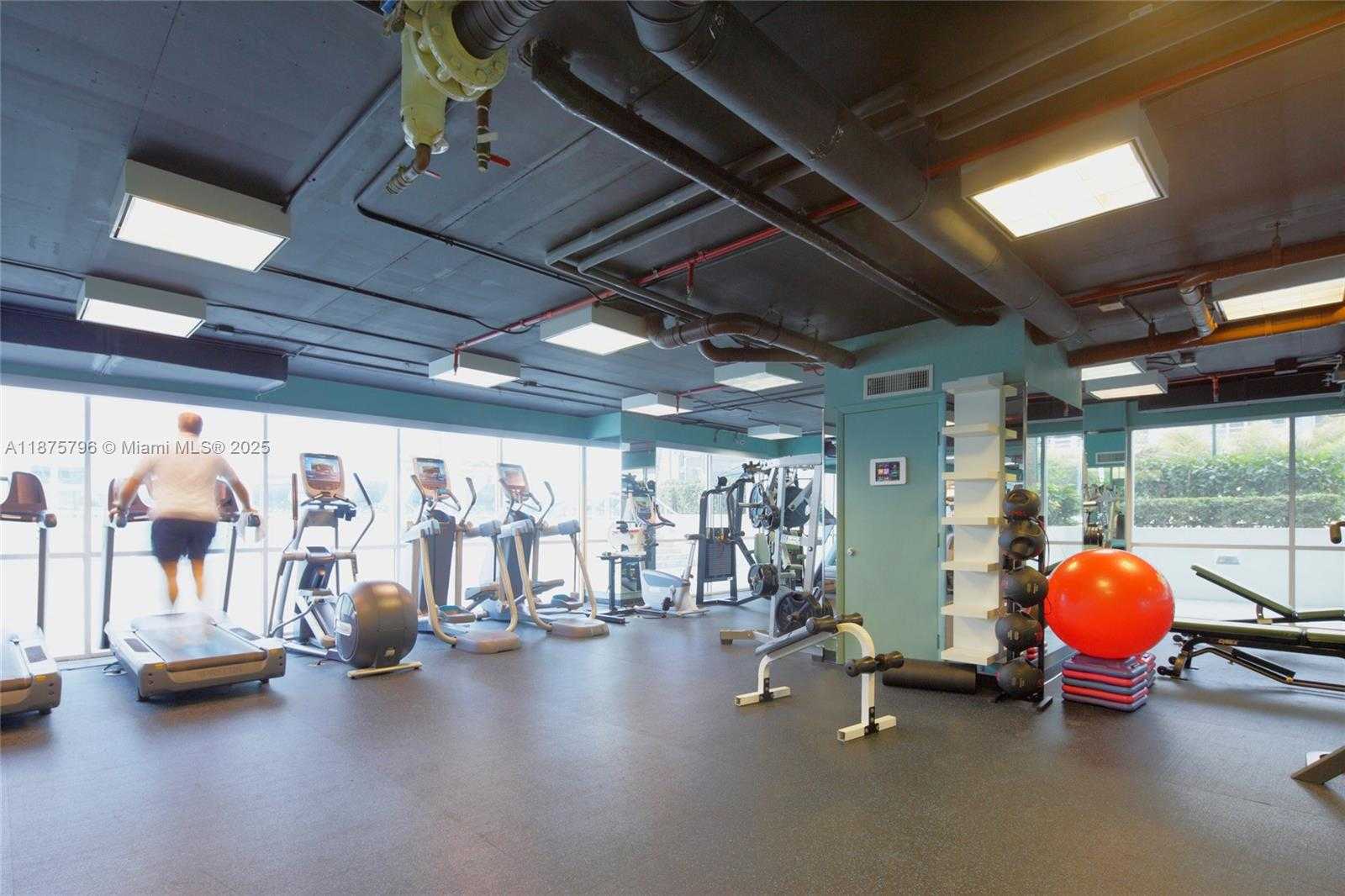 Small Image of 650 WEST AVE #2801, Miami Beach Number 15