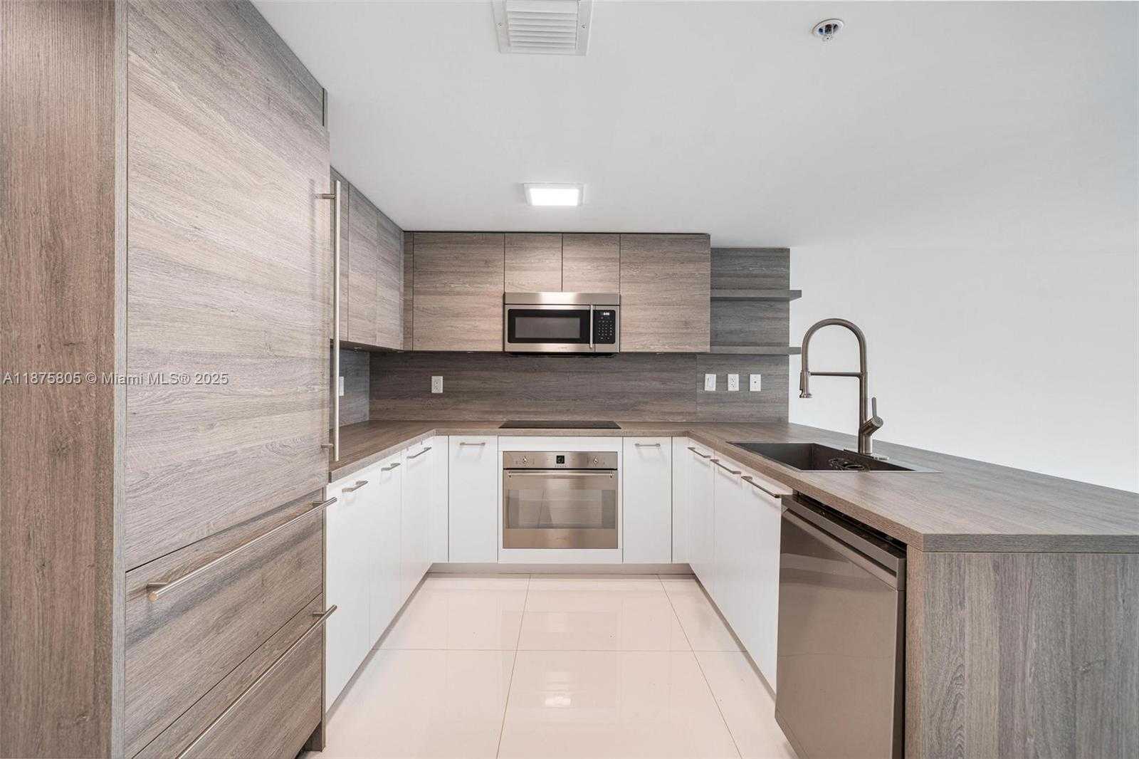 Small Image of 400 SUNNY ISLES BLVD #1707, Sunny Isles Beach Number 31