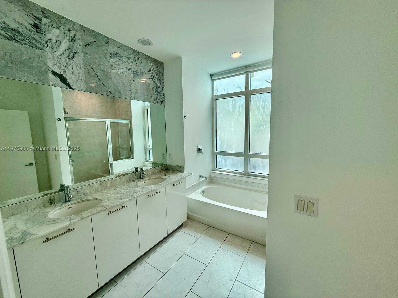 Small Image of 951 BRICKELL AVE #1010, Miami Number 11