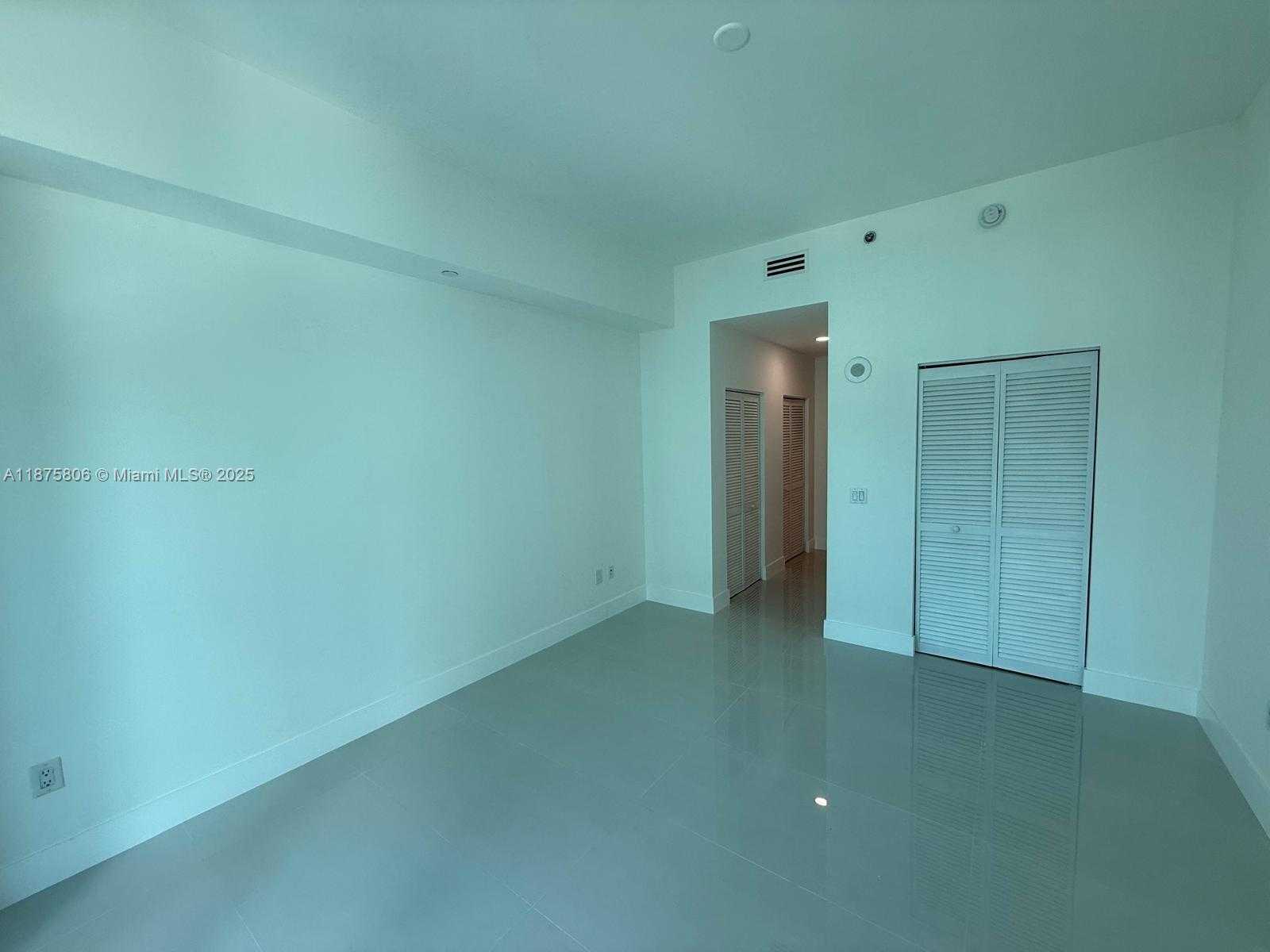 Small Image of 951 BRICKELL AVE #1010, Miami Number 13