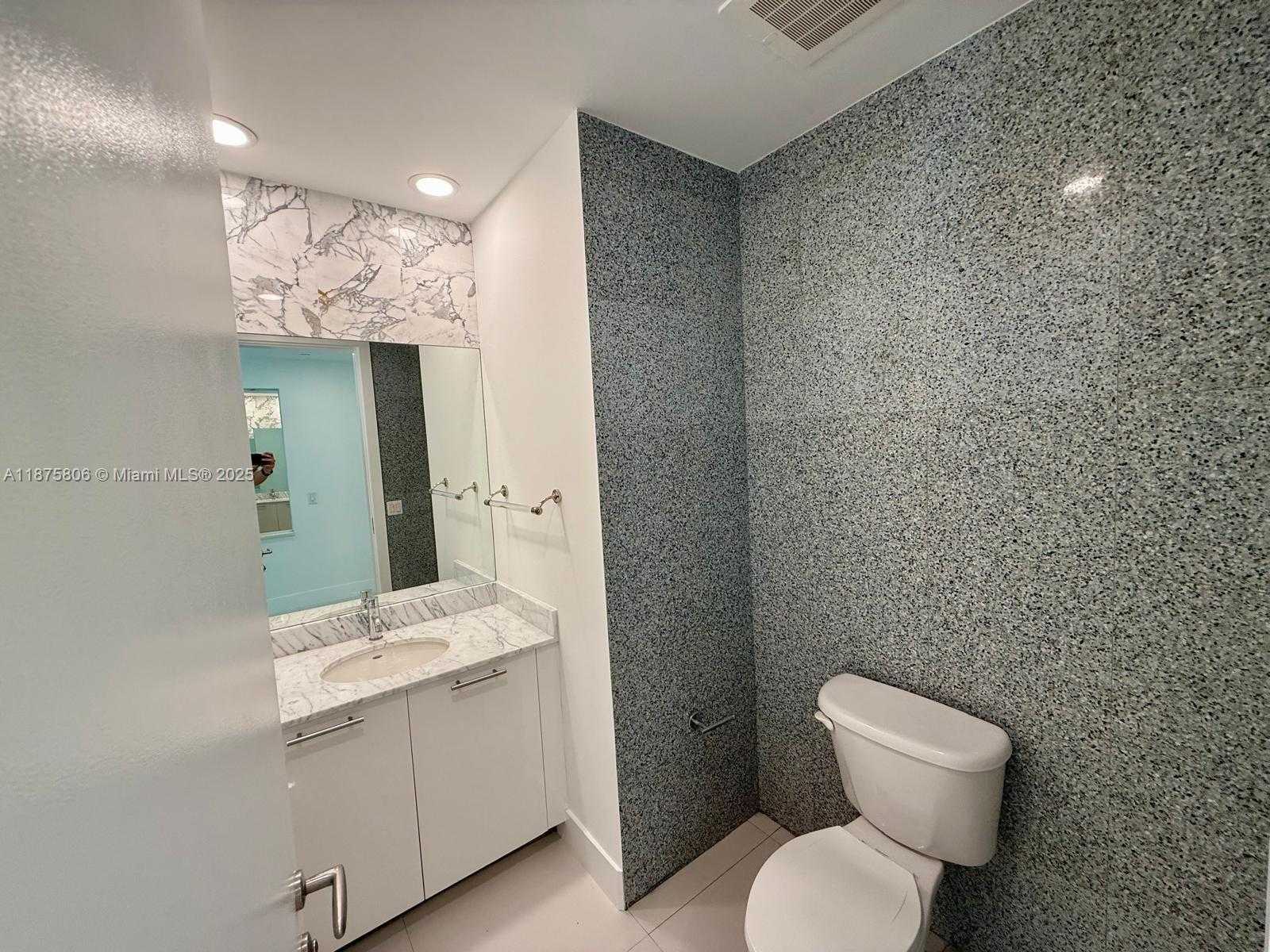 Small Image of 951 BRICKELL AVE #1010, Miami Number 15