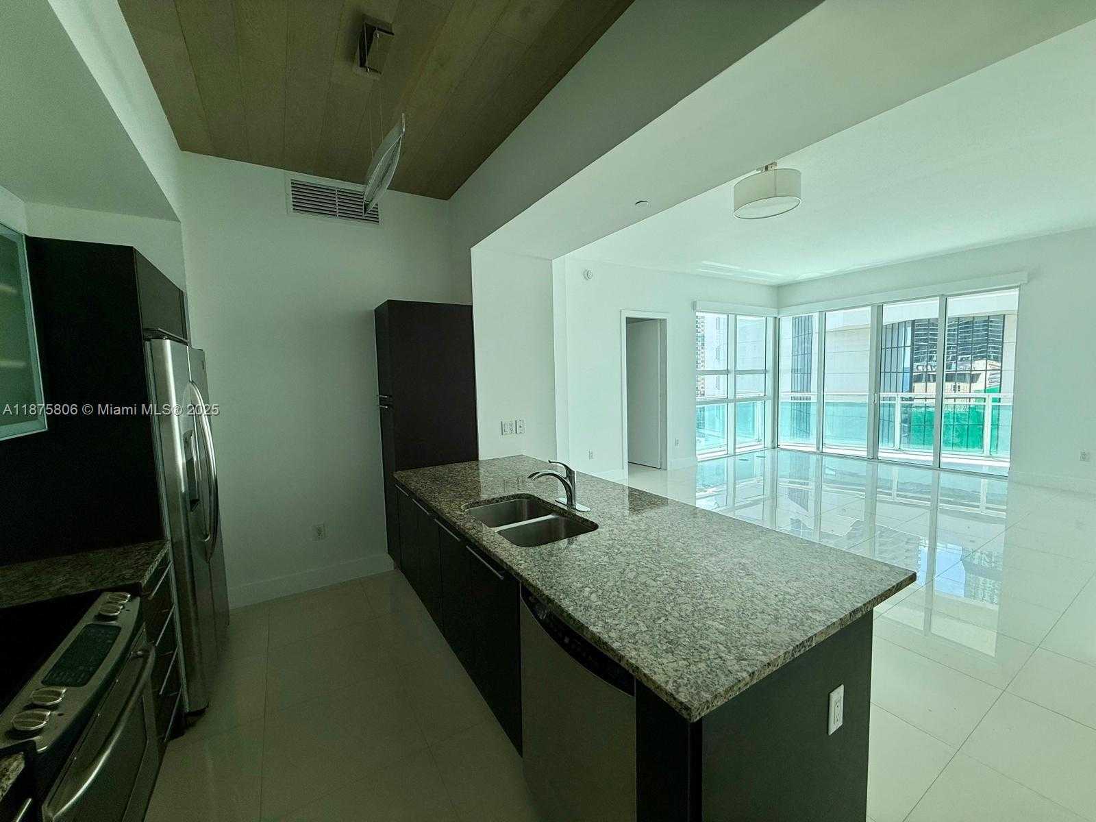 Small Image of 951 BRICKELL AVE #1010, Miami Number 2