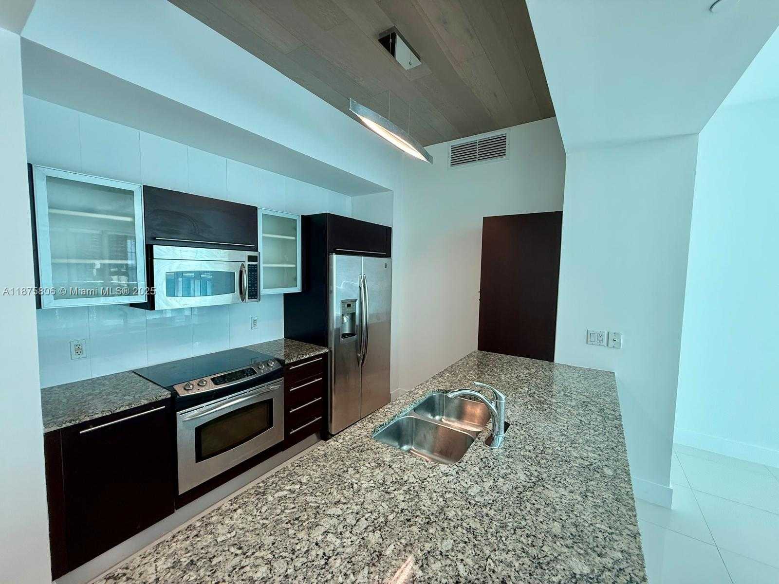 Small Image of 951 BRICKELL AVE #1010, Miami Number 3