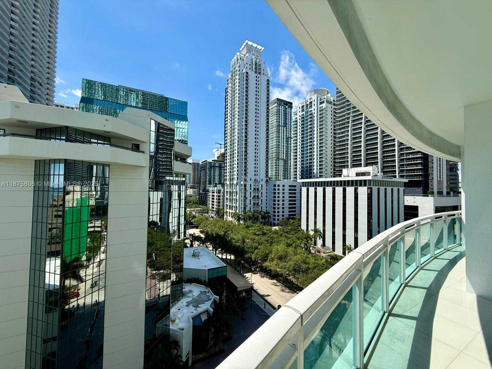 Small Image of 951 BRICKELL AVE #1010, Miami Number 5