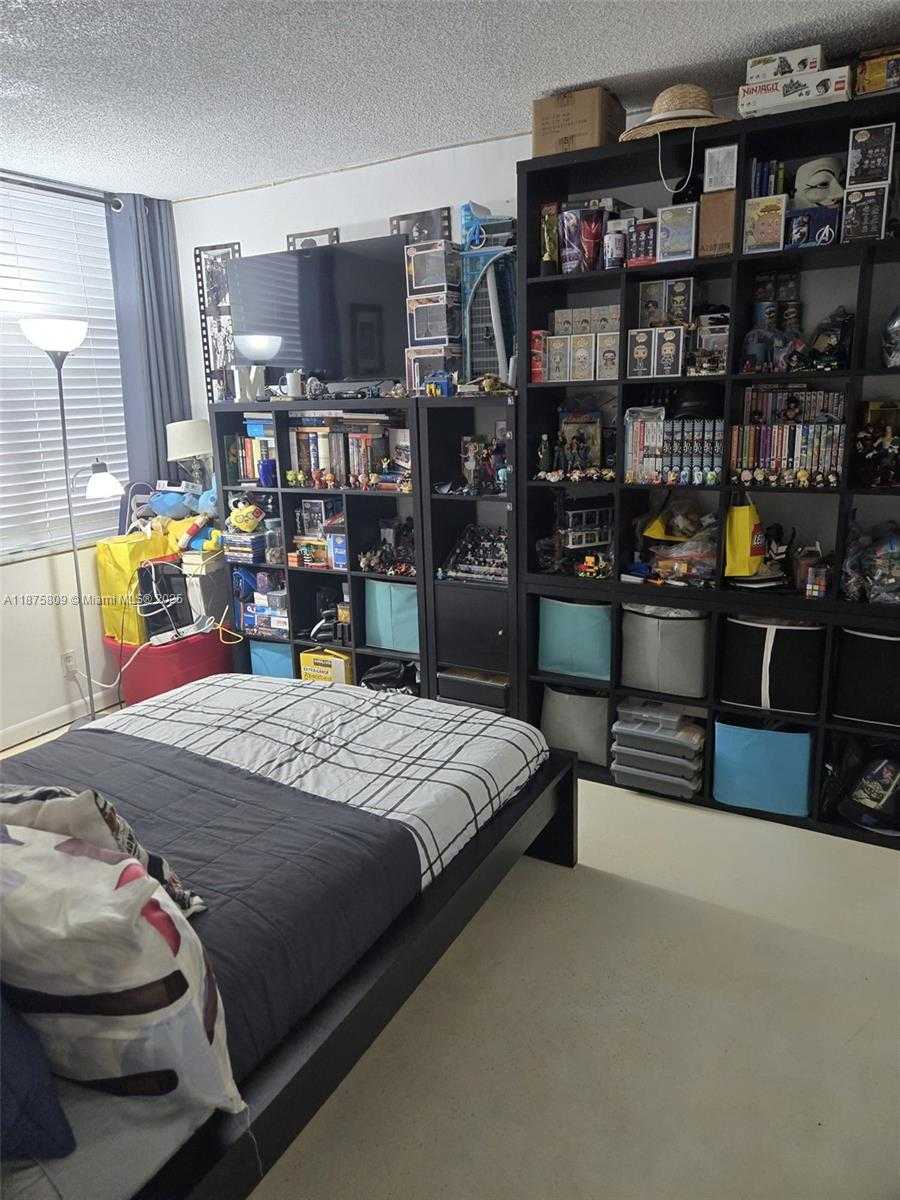 Small Image of 9410 LIVE OAK PL #103, Davie Number 20