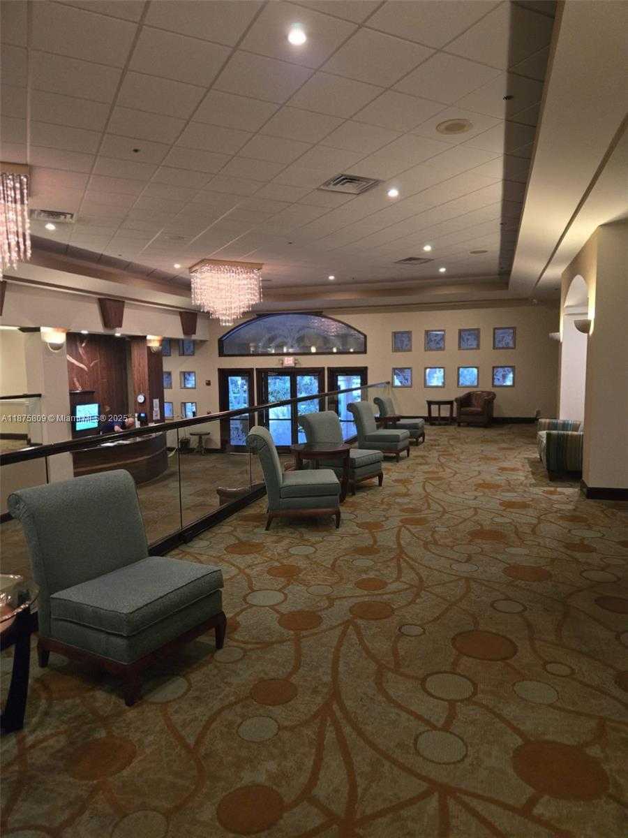 Small Image of 9410 LIVE OAK PL #103, Davie Number 29