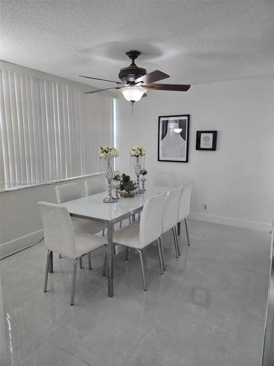 Small Image of 9410 LIVE OAK PL #103, Davie Number 6