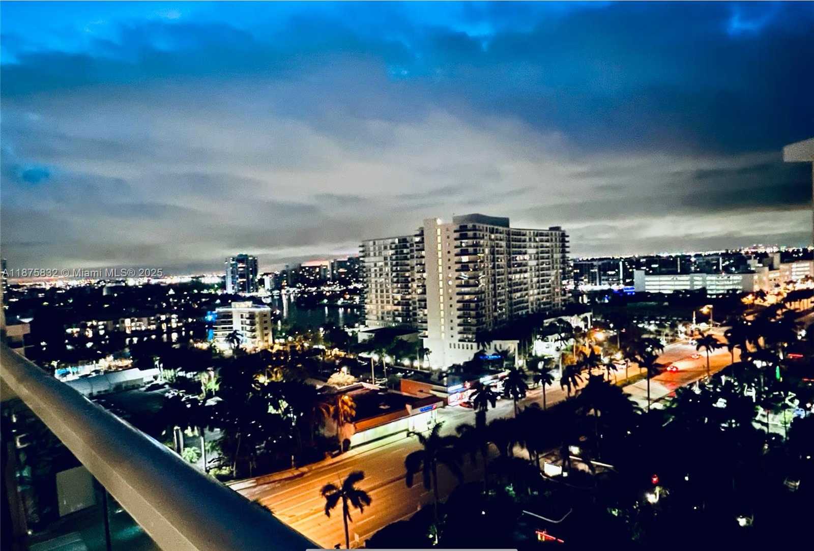 Small Image of 4001 SOUTH OCEAN DR #14H, Hollywood Number 2