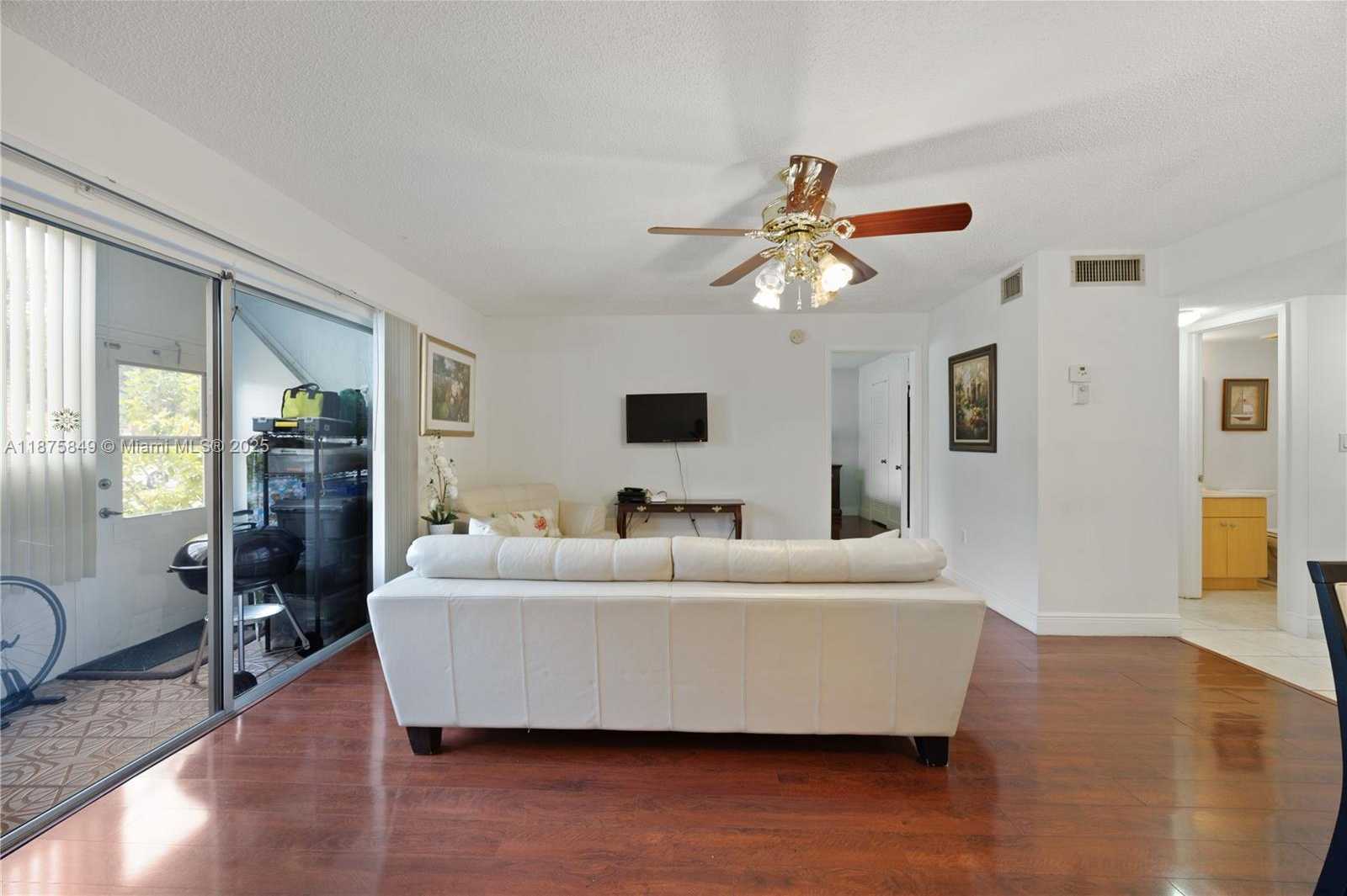Small Image of 8260 SOUTH WEST 24TH ST #6110, North Lauderdale Number 13