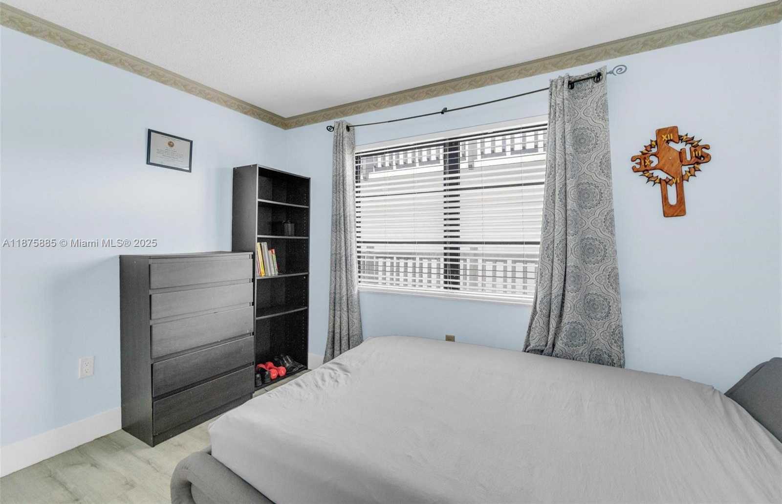 Small Image of 1021 MOCKINGBIRD LN #310, Plantation Number 28