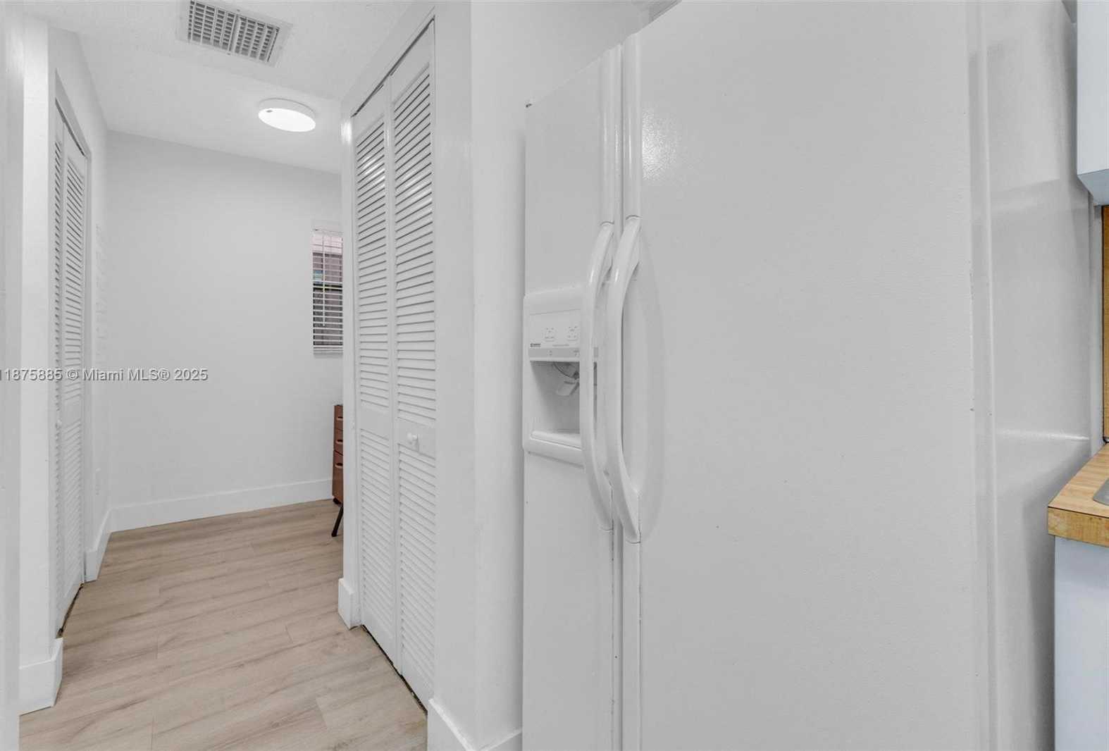 Small Image of 1021 MOCKINGBIRD LN #310, Plantation Number 32