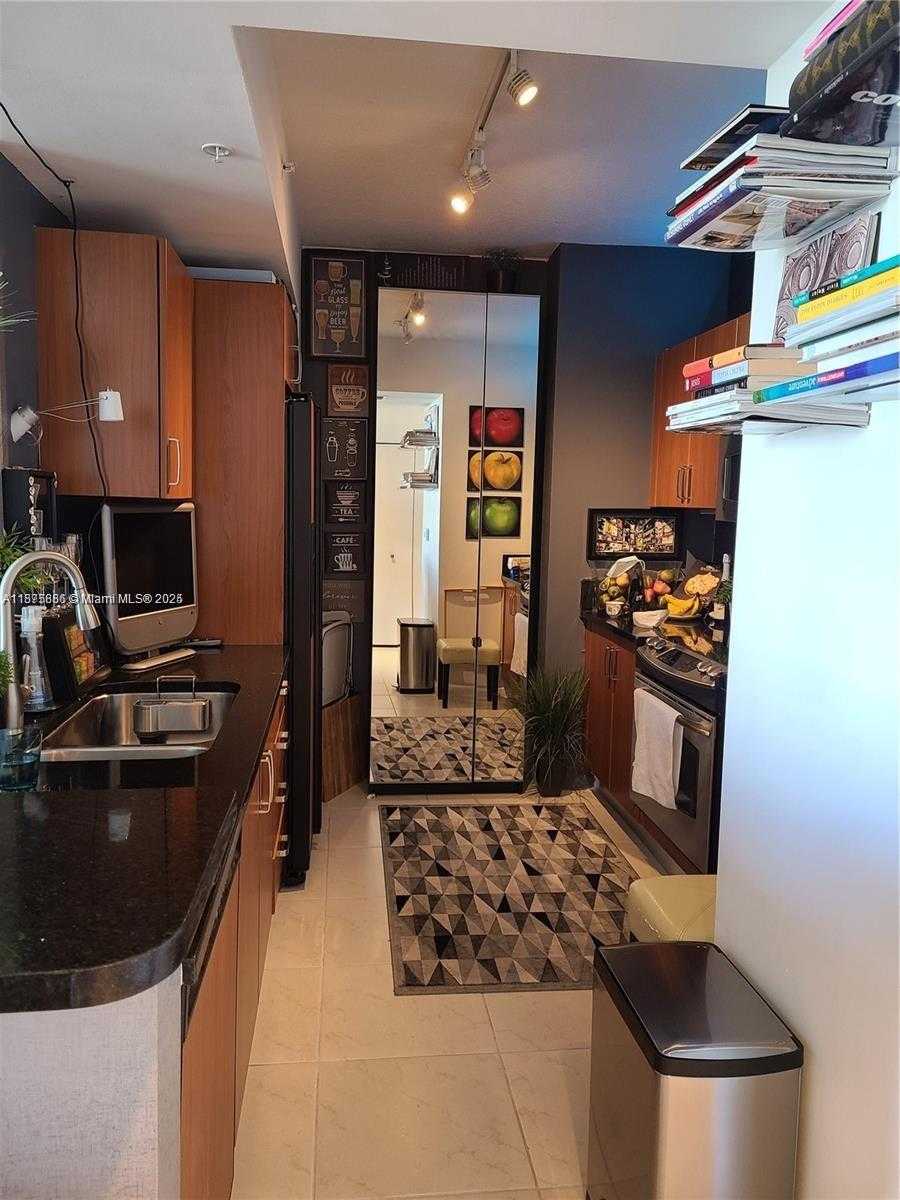 Small Image of 18800 NORTH EAST 29TH AVE #609, Aventura Number 24