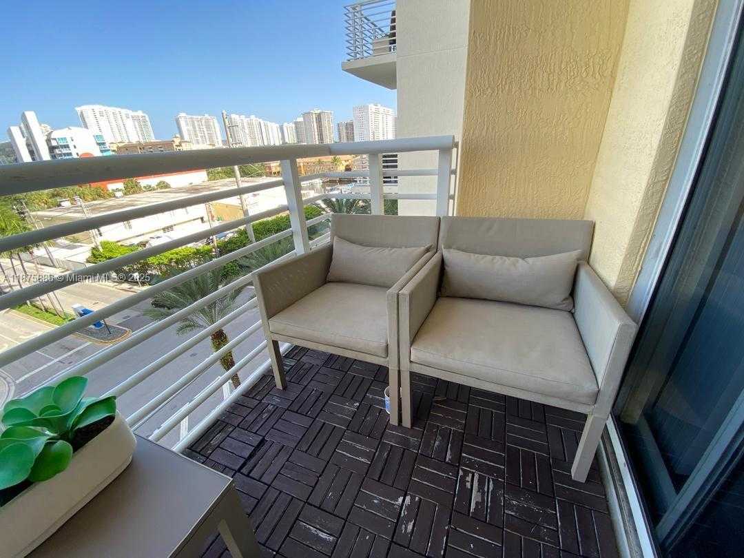 Small Image of 18800 NORTH EAST 29TH AVE #609, Aventura Number 31
