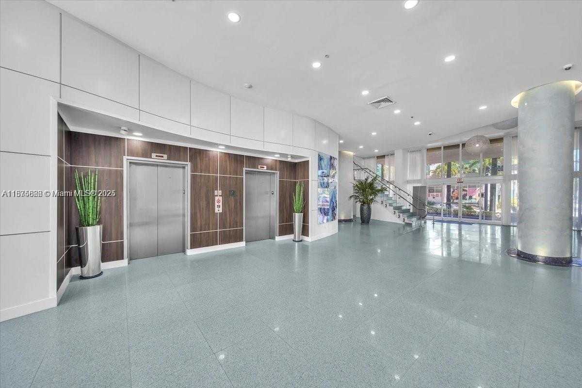 Small Image of 18800 NORTH EAST 29TH AVE #609, Aventura Number 7