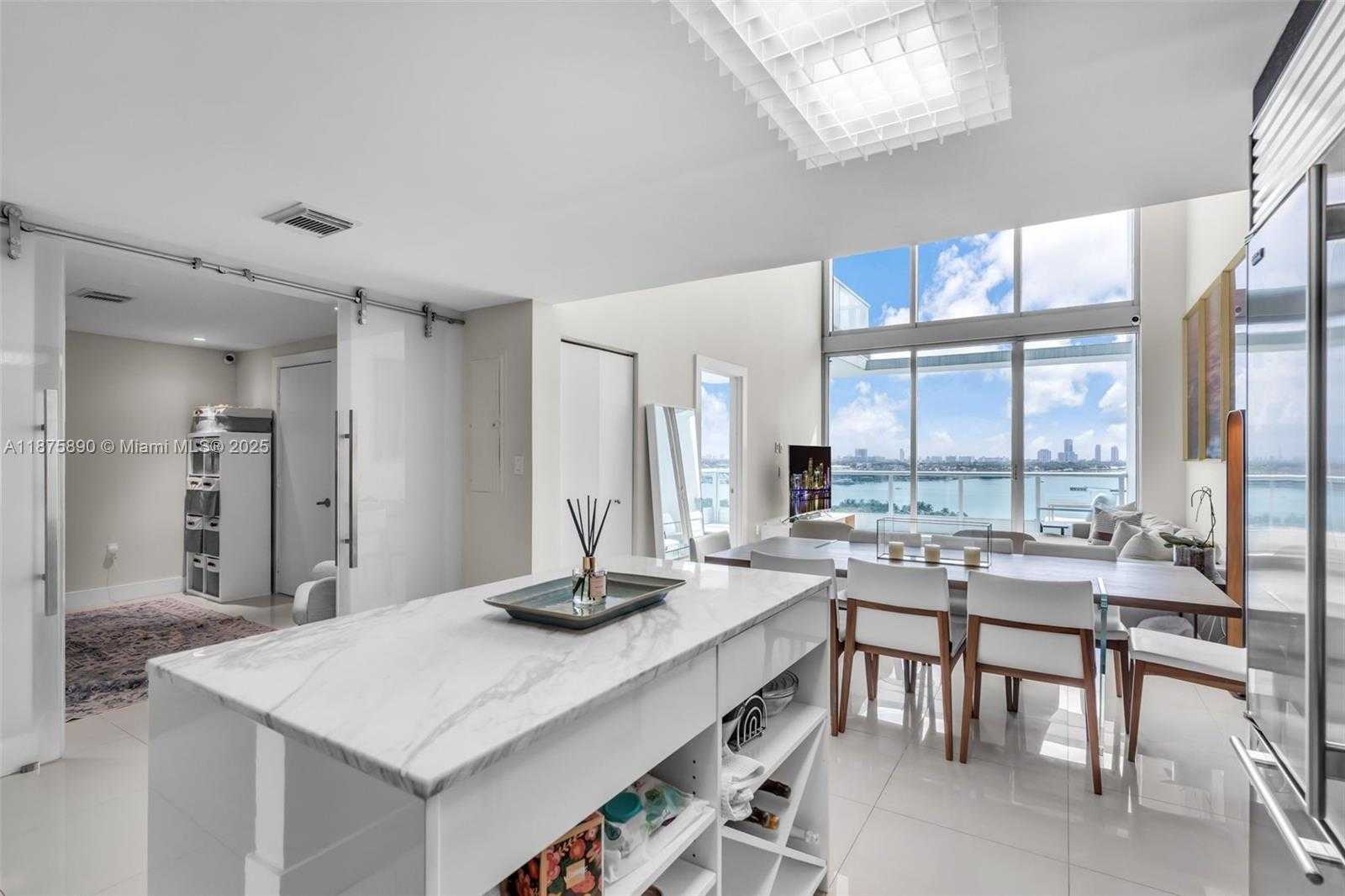 Small Image of 900 BISCAYNE BLVD #1707, Miami Number 11