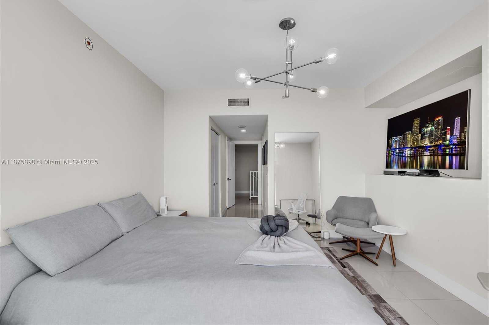 Small Image of 900 BISCAYNE BLVD #1707, Miami Number 15