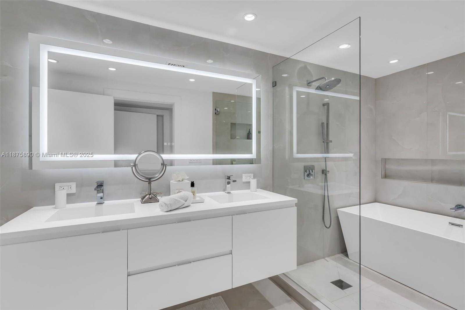 Small Image of 900 BISCAYNE BLVD #1707, Miami Number 18
