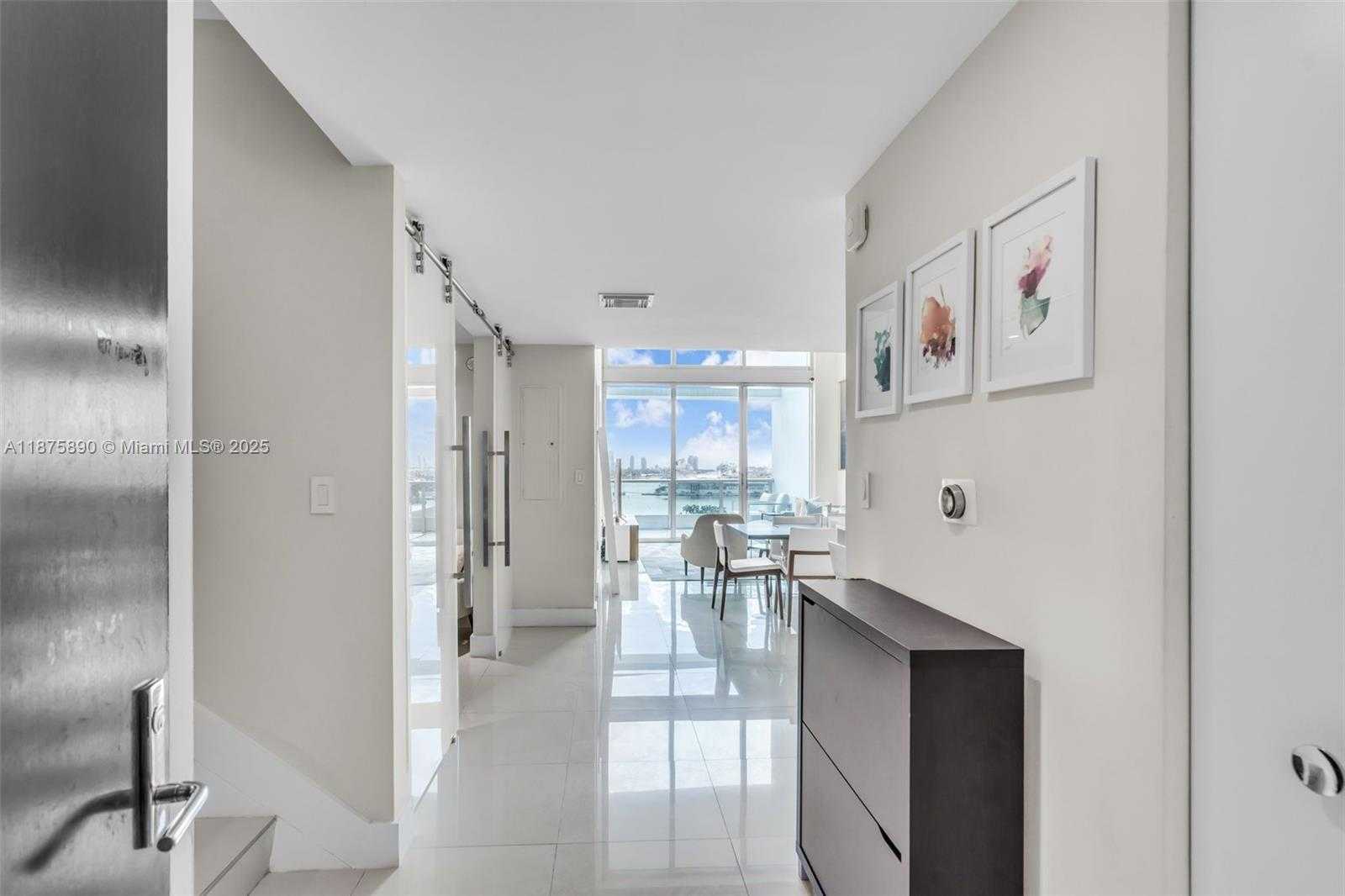 Small Image of 900 BISCAYNE BLVD #1707, Miami Number 3