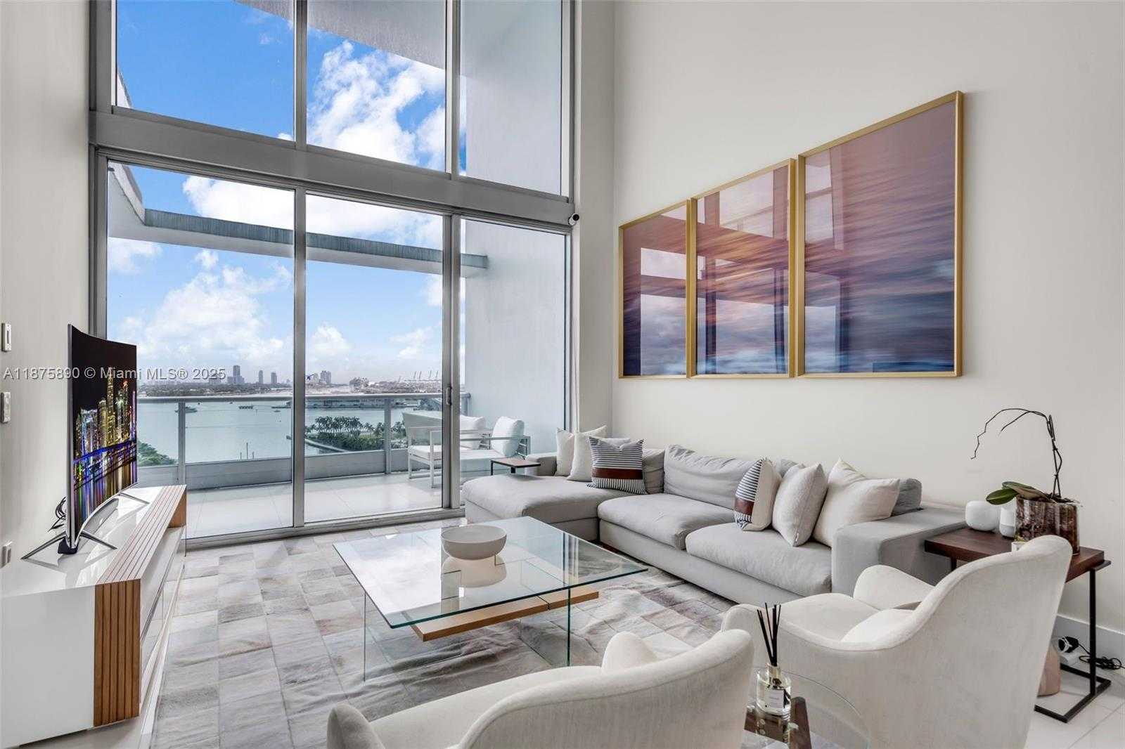 Small Image of 900 BISCAYNE BLVD #1707, Miami Number 31