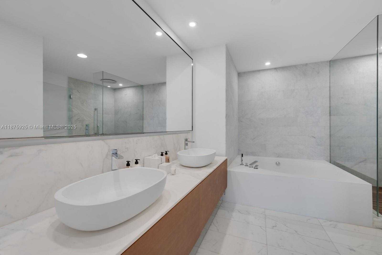 Small Image of 10203 COLLINS AVE #204, Bal Harbour Number 15