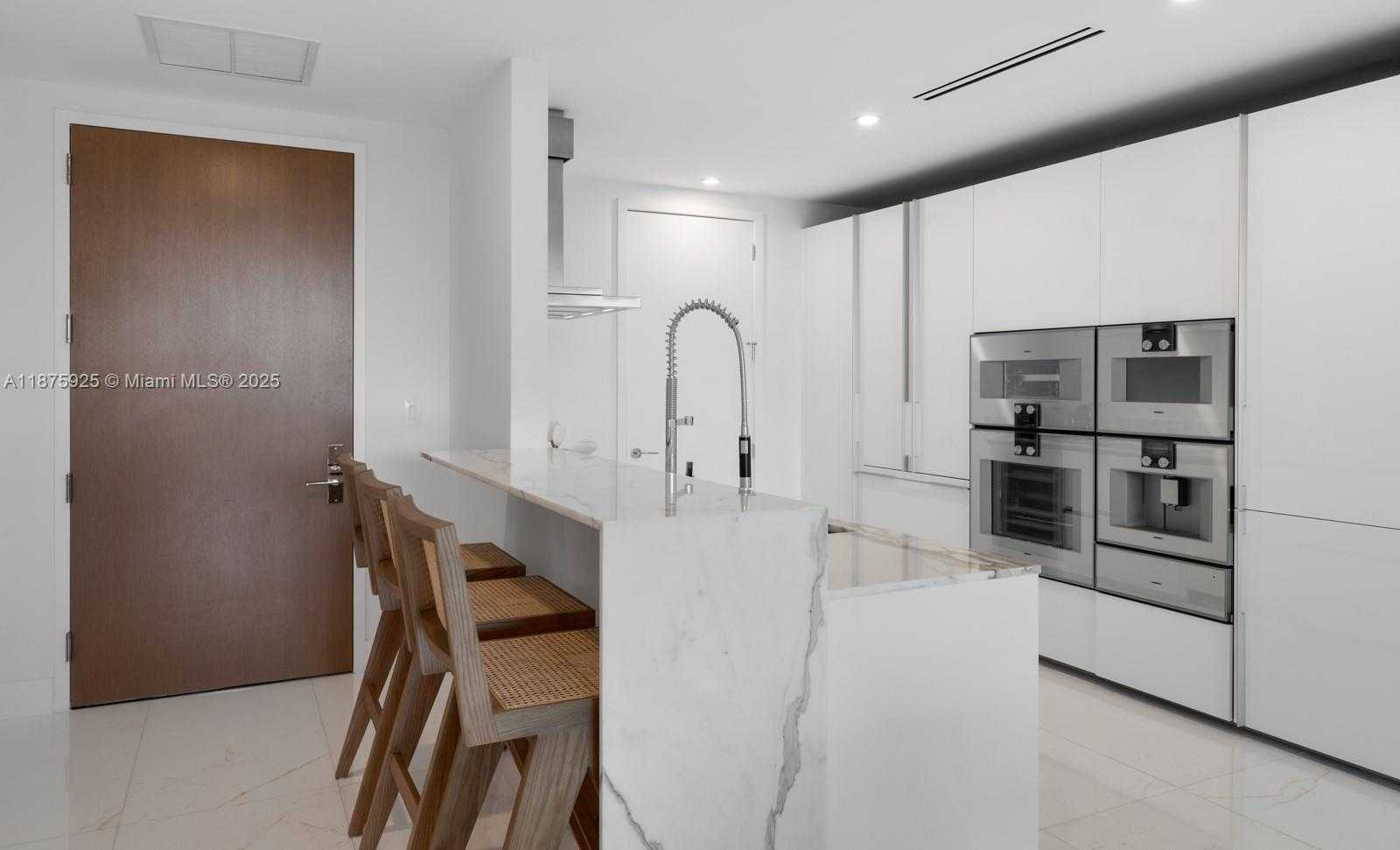 Small Image of 10203 COLLINS AVE #204, Bal Harbour Number 7