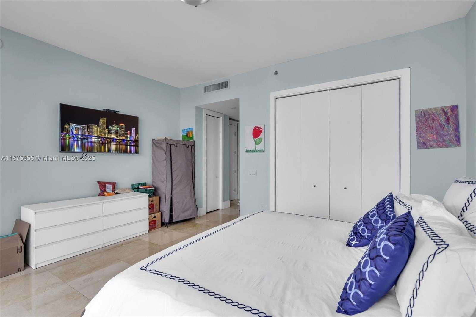 Small Image of 5959 COLLINS AVE #804, Miami Beach Number 26