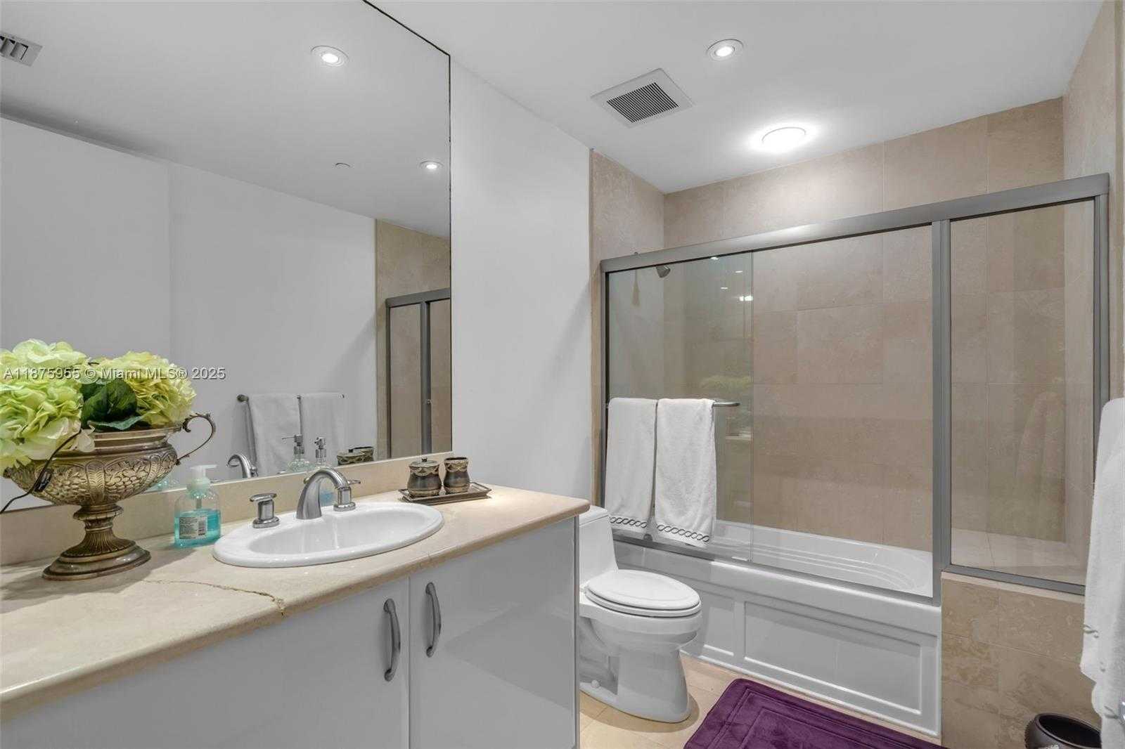 Small Image of 5959 COLLINS AVE #804, Miami Beach Number 27