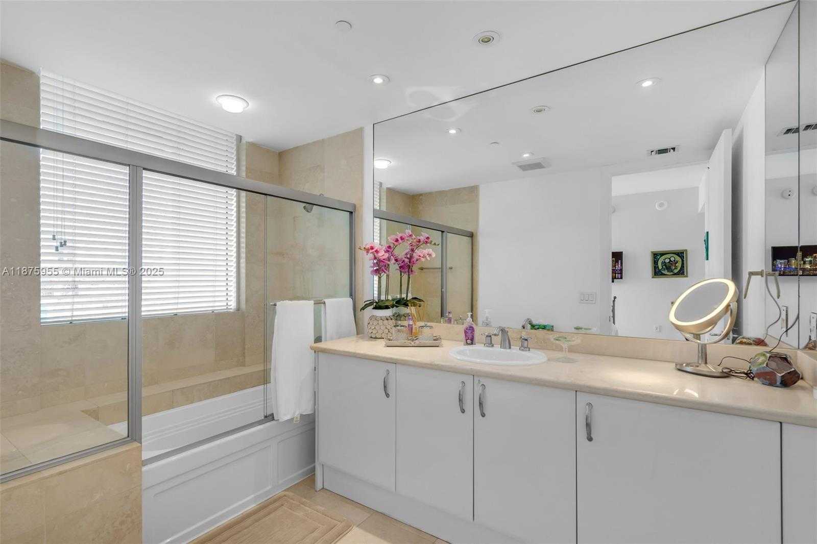 Small Image of 5959 COLLINS AVE #804, Miami Beach Number 28