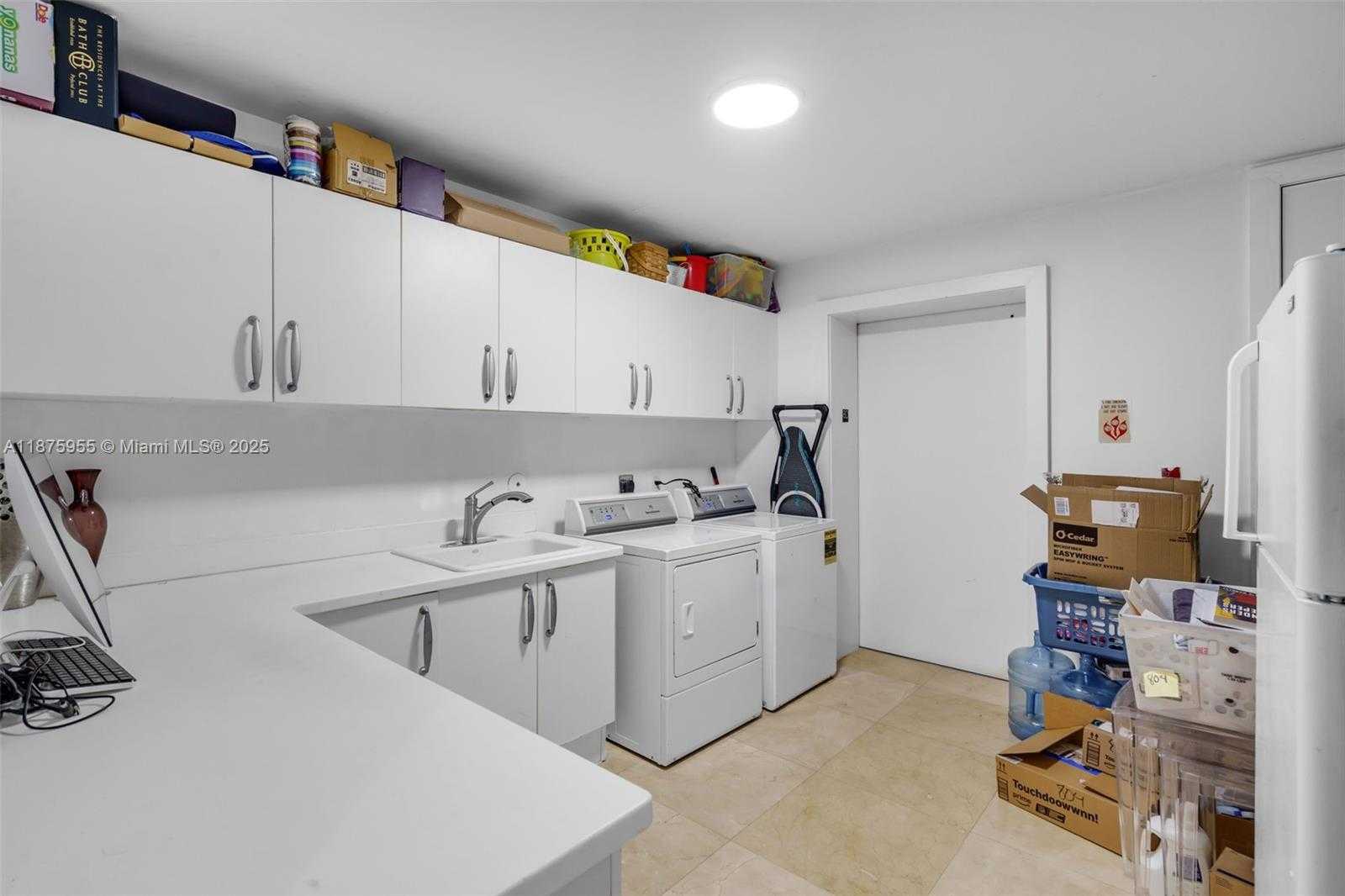 Small Image of 5959 COLLINS AVE #804, Miami Beach Number 31