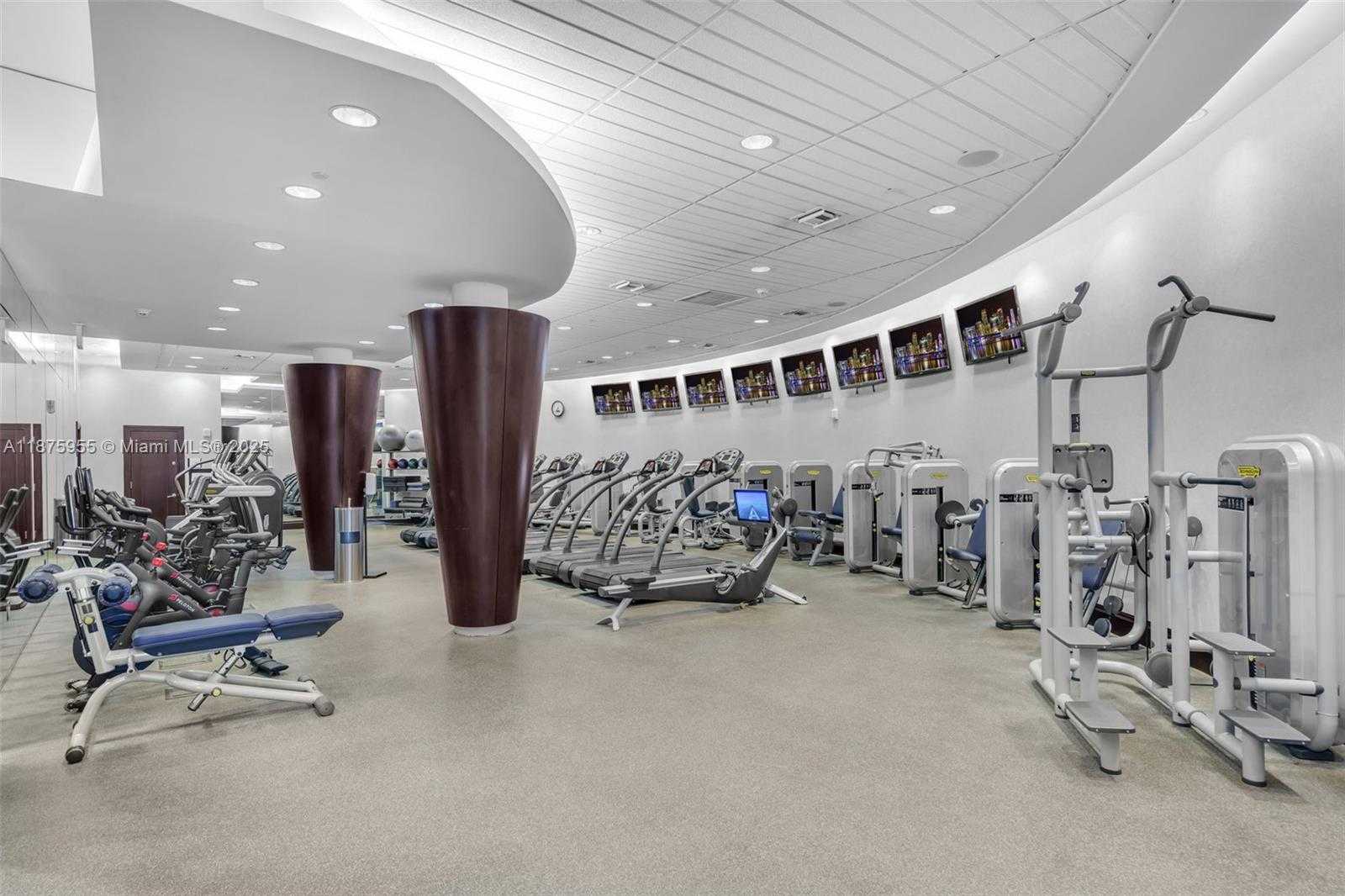 Small Image of 5959 COLLINS AVE #804, Miami Beach Number 35