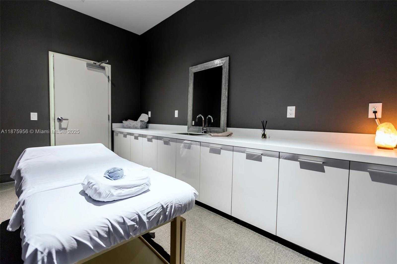 Small Image of 1600 NORTH EAST 1ST AVE #2019, Miami Number 18