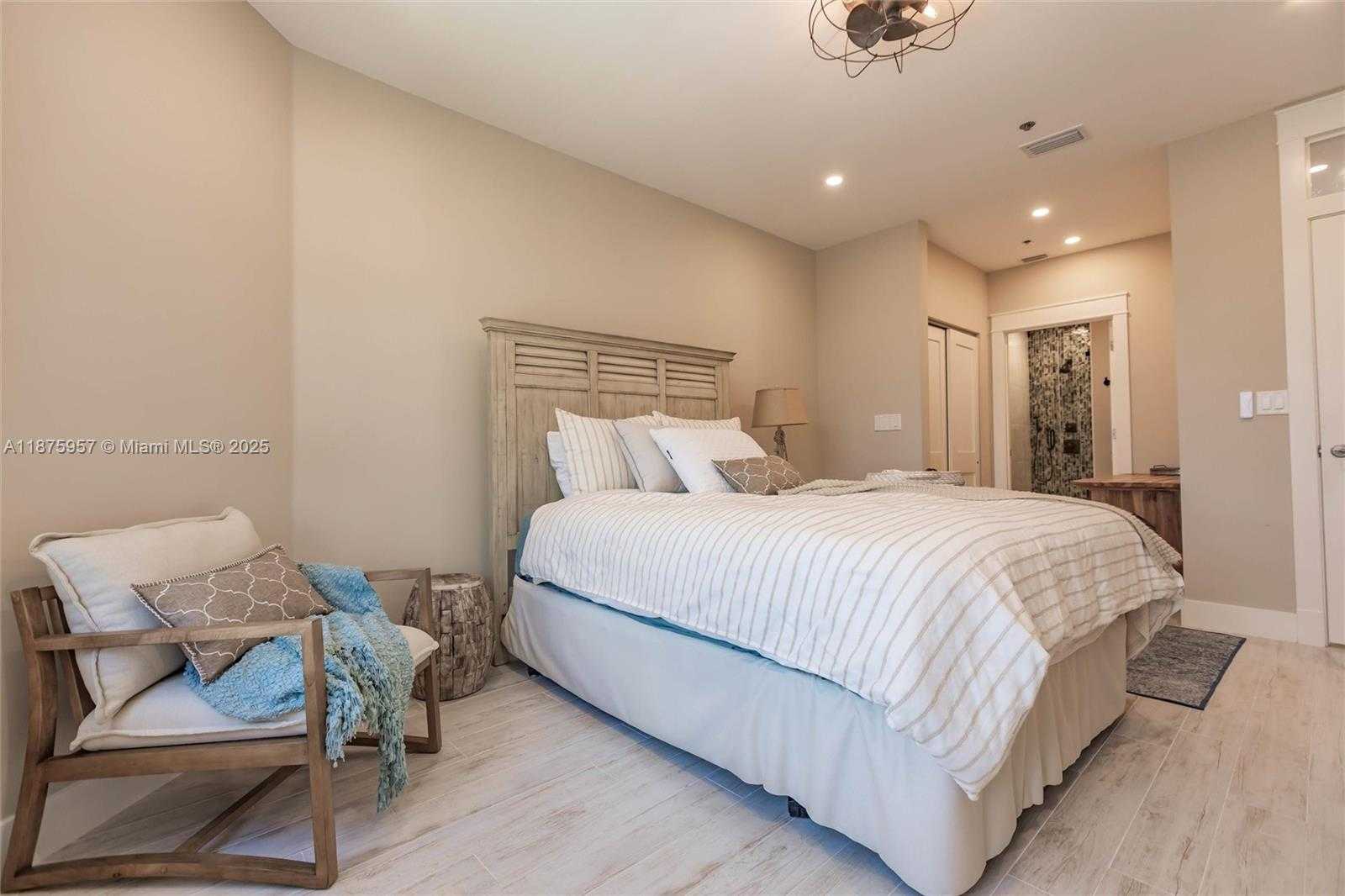 Small Image of 117 OCEAN KEY WAY, Jupiter Number 16