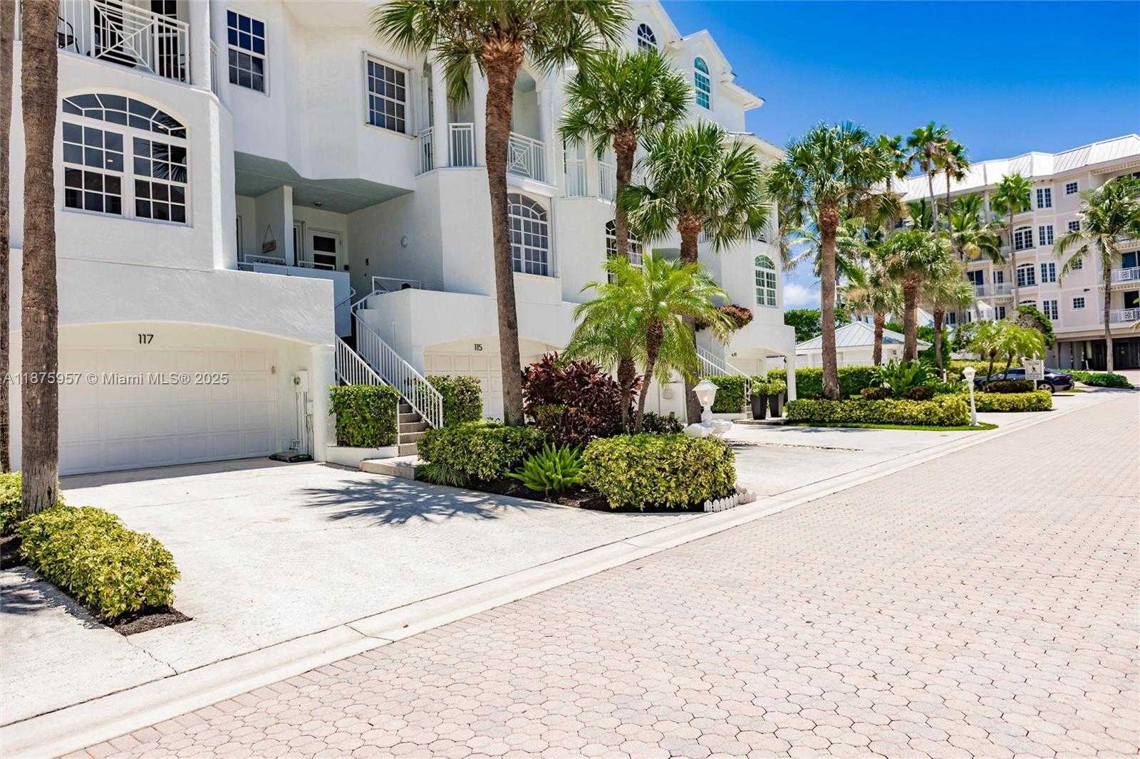 Small Image of 117 OCEAN KEY WAY, Jupiter Number 2