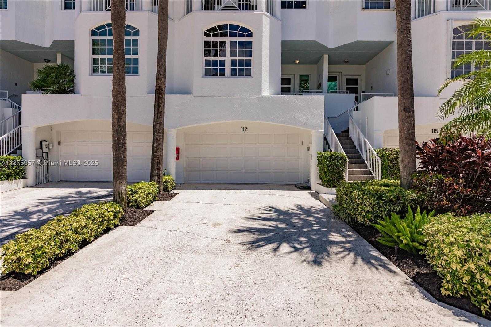 Small Image of 117 OCEAN KEY WAY, Jupiter Number 3