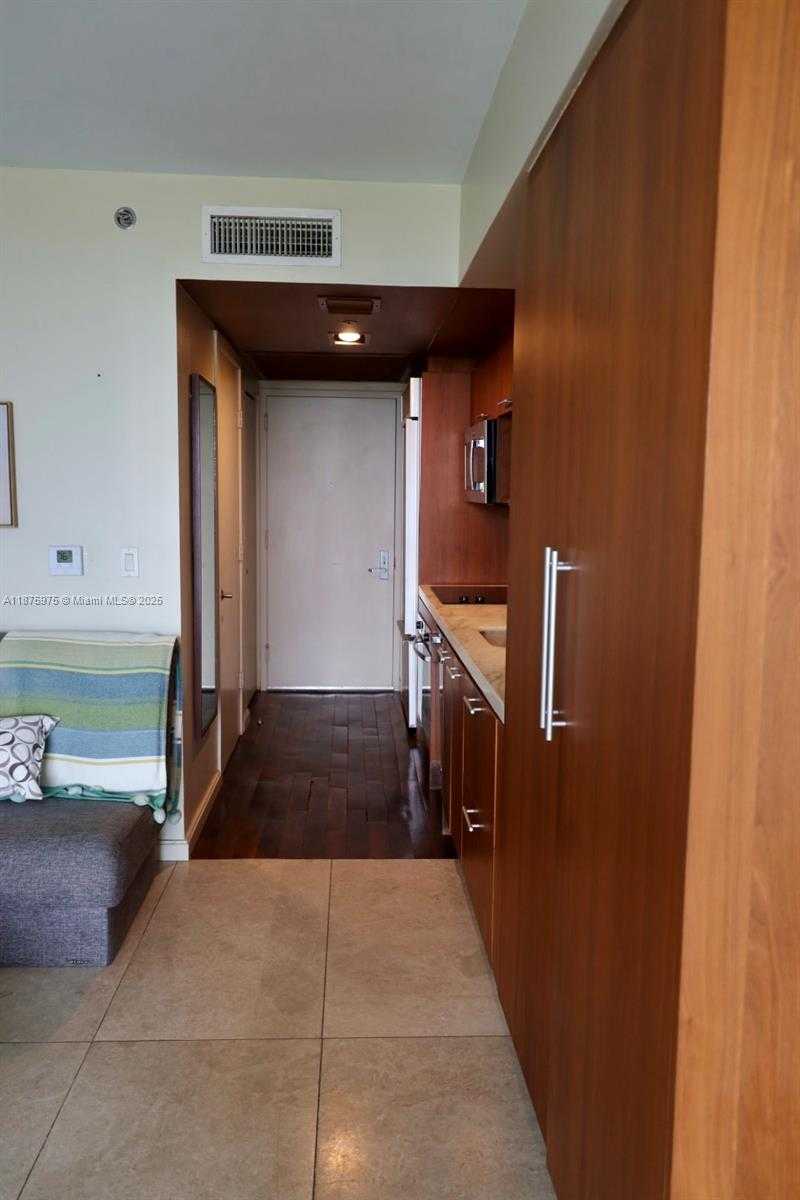 Small Image of 50 BISCAYNE BLVD #606, Miami Number 13