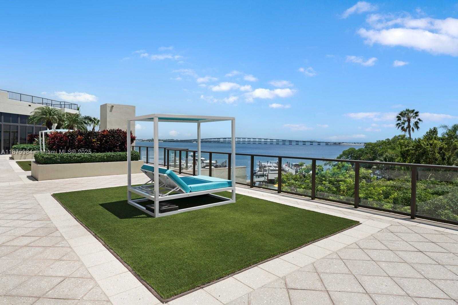 Small Image of 1581 BRICKELL AVE #2105, Miami Number 16
