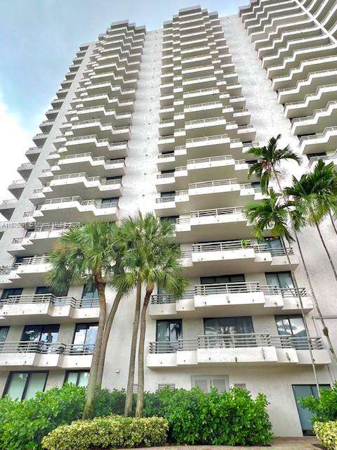 Small Image of 3300 NORTH EAST 191ST ST #703, Aventura Number 26