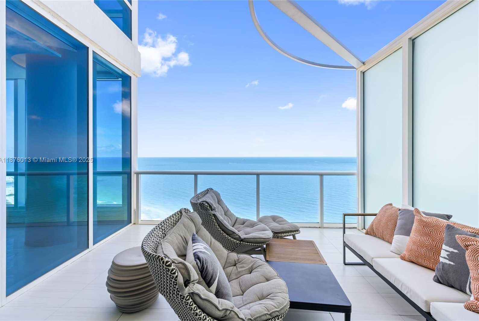 Small Image of 100 SOUTH POINTE DR #3605, Miami Beach Number 24