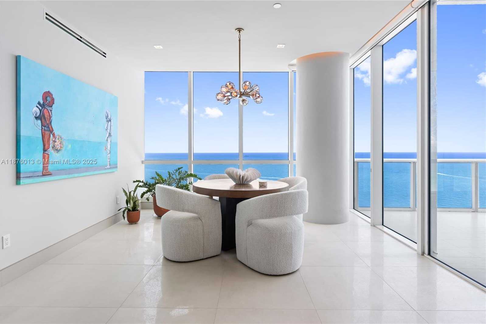 Small Image of 100 SOUTH POINTE DR #3605, Miami Beach Number 7