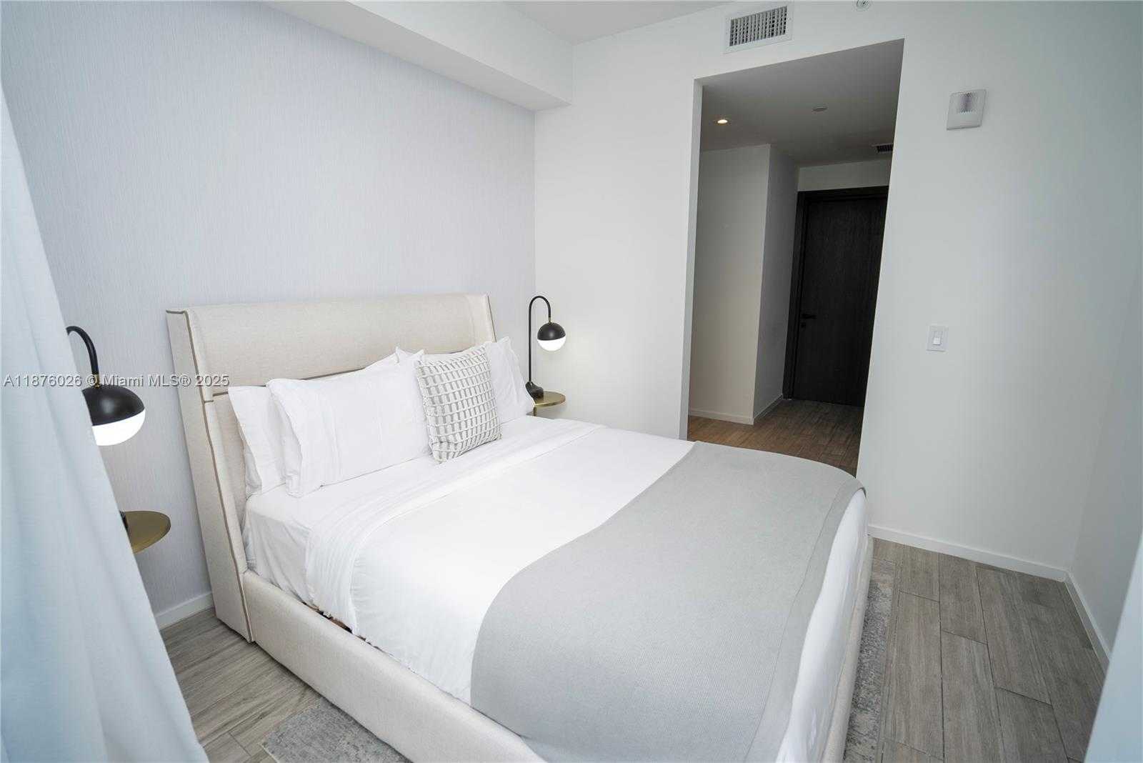 Small Image of 398 NORTH EAST 5TH ST #1617, Miami Number 15