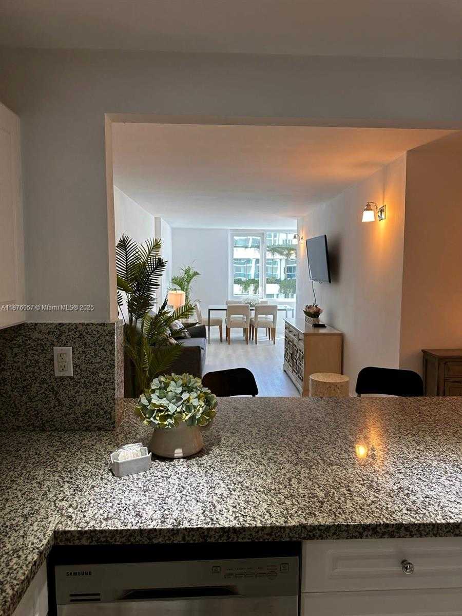 Small Image of 2301 COLLINS AVE #632, Miami Beach Number 12