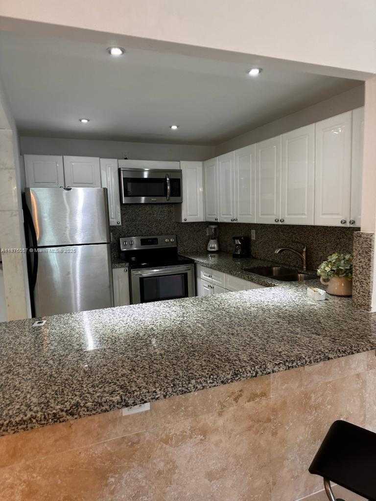 Small Image of 2301 COLLINS AVE #632, Miami Beach Number 18
