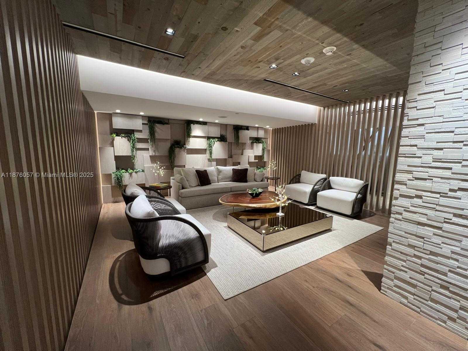Small Image of 2301 COLLINS AVE #632, Miami Beach Number 4