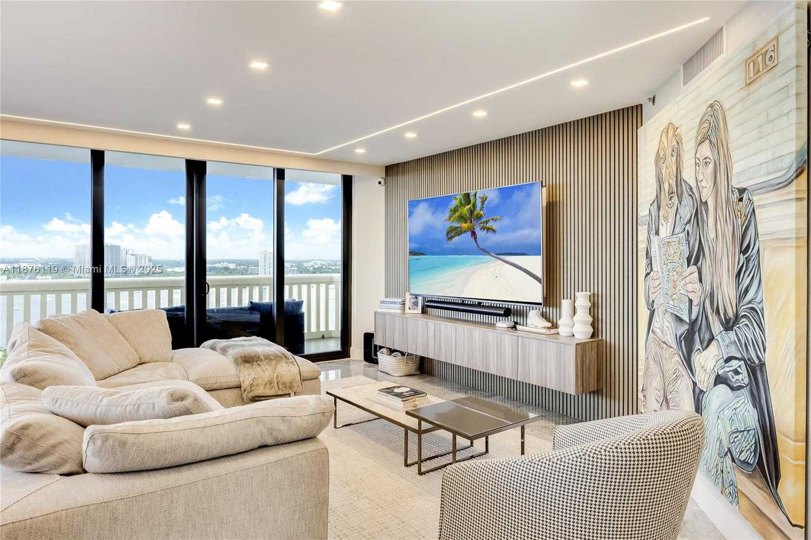 Small Image of 2000 ISLAND BLVD #2507, Aventura Number 4