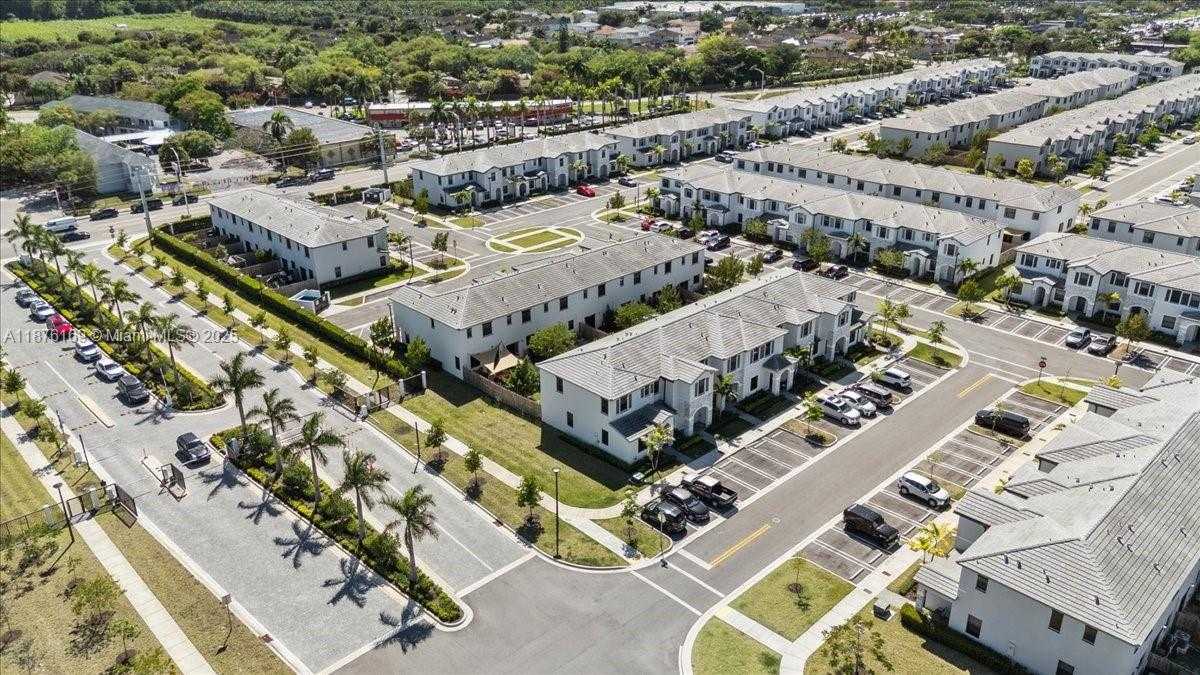 Small Image of 13378 SOUTH WEST 287TH TER #13378, Homestead Number 34