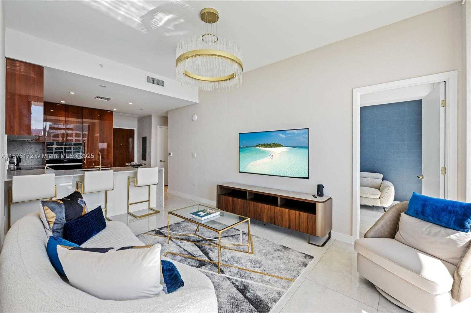 Small Image of 2678 TIGERTAIL AVE #1705, Miami Number 12