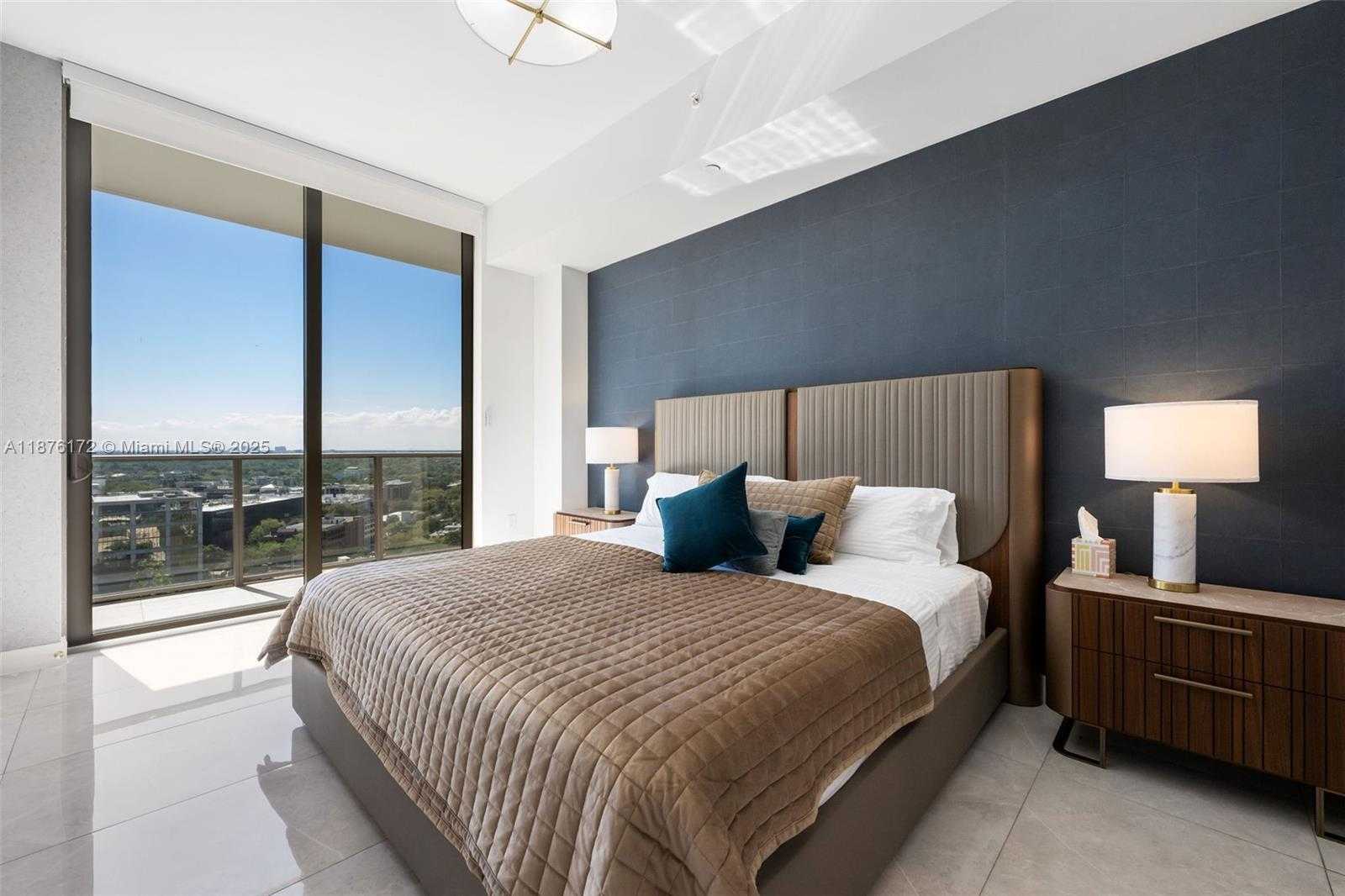 Small Image of 2678 TIGERTAIL AVE #1705, Miami Number 14
