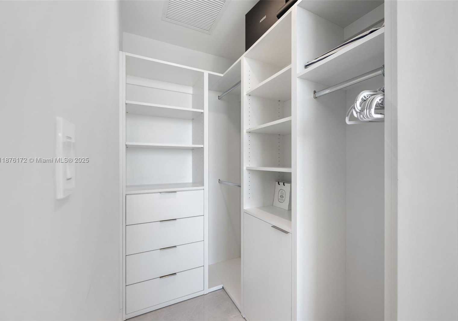 Small Image of 2678 TIGERTAIL AVE #1705, Miami Number 17