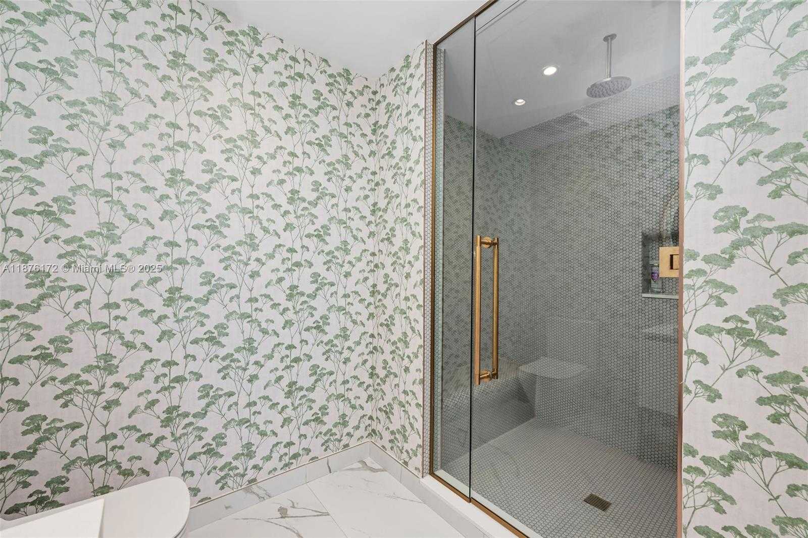 Small Image of 2678 TIGERTAIL AVE #1705, Miami Number 19
