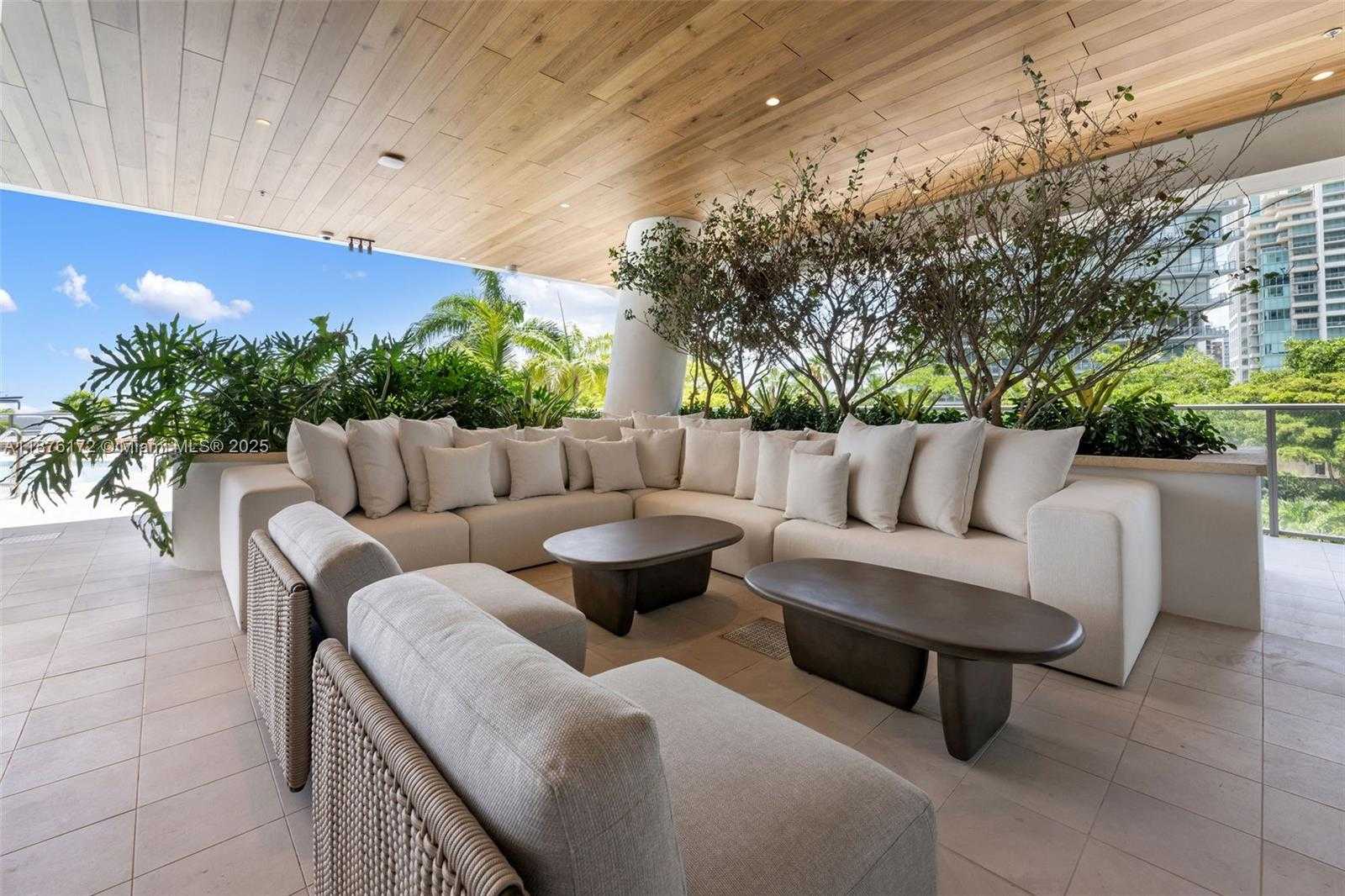 Small Image of 2678 TIGERTAIL AVE #1705, Miami Number 53